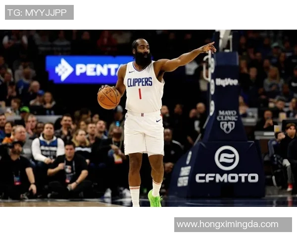 场均31分8板9助，场均撑38分钟！虽然哈登很尽力，但很难改动结局